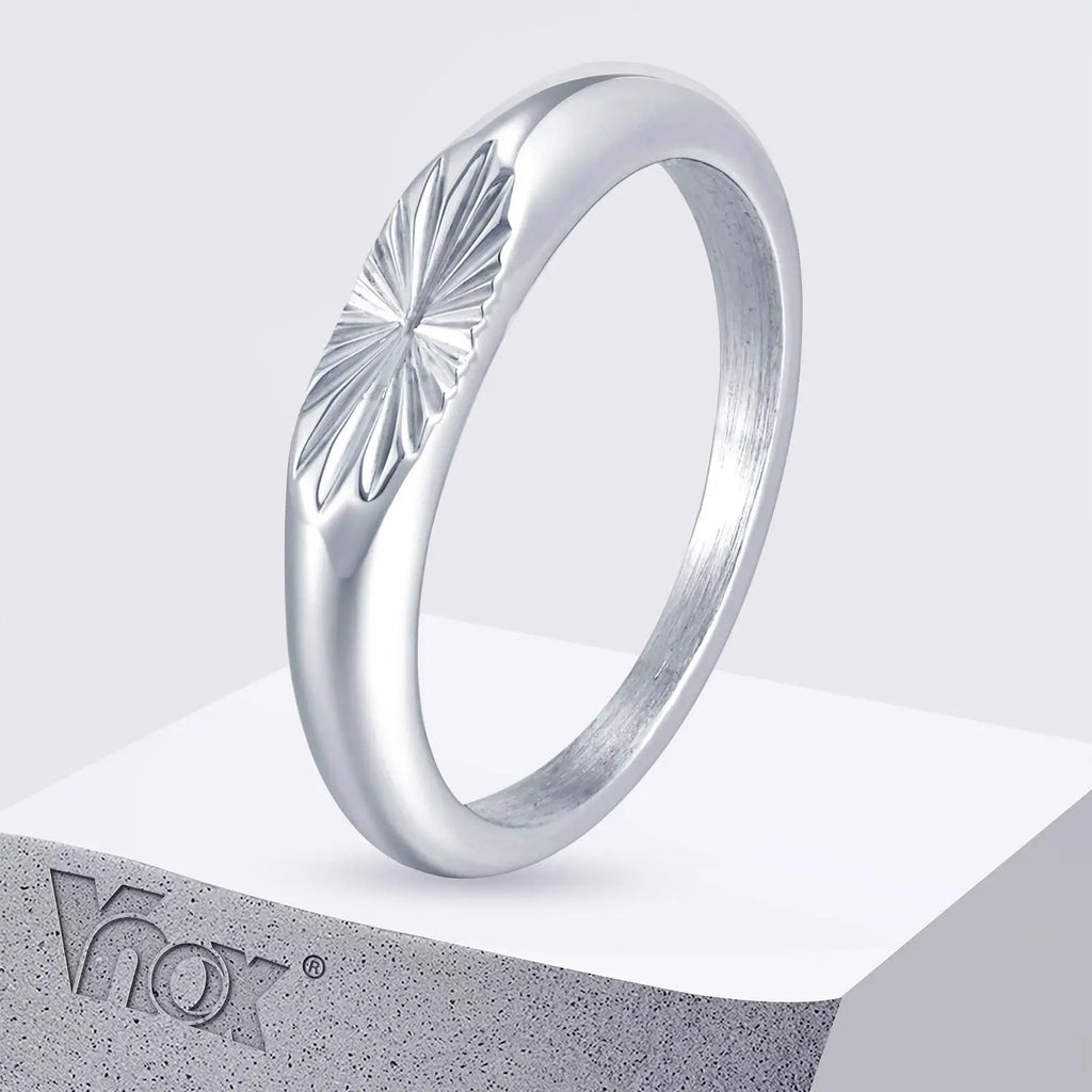 Flower Pattern Minimalist Ring