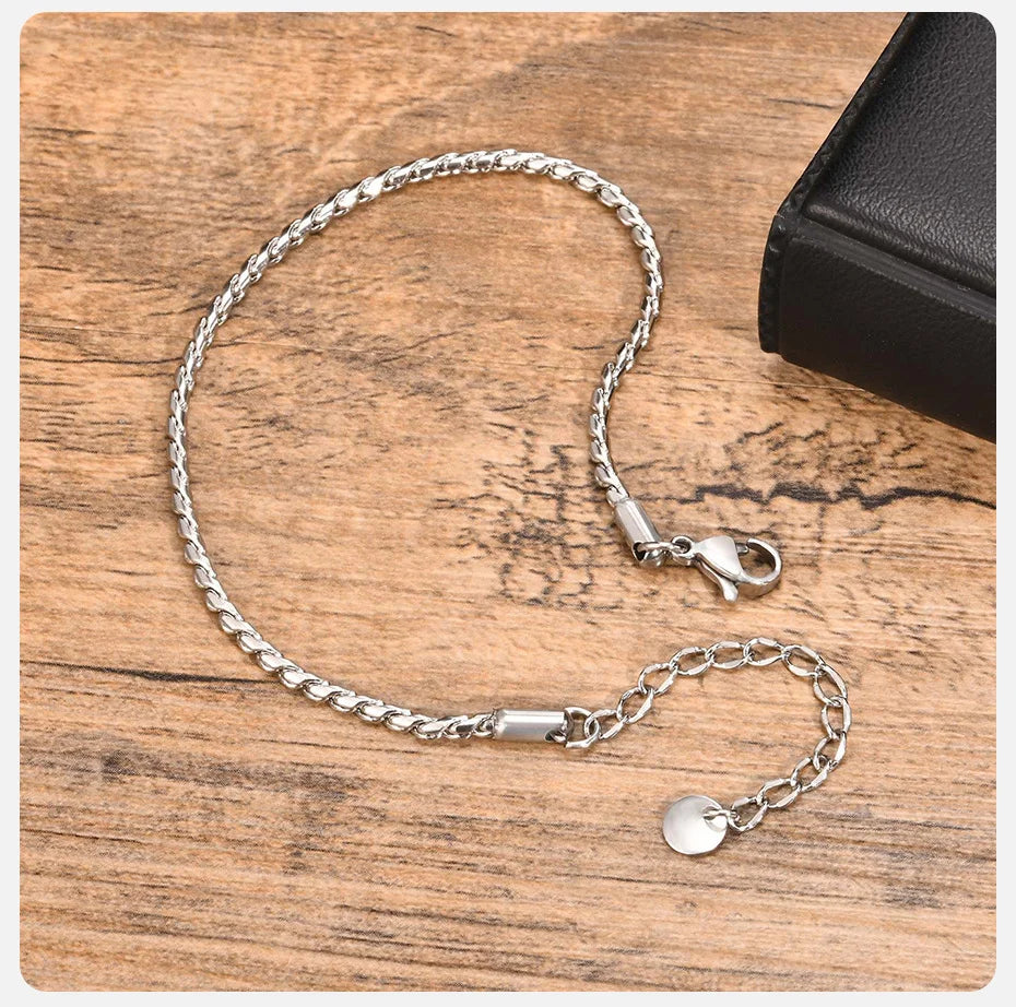 2.5mm Slim Twisted Snake Chain Bracelet