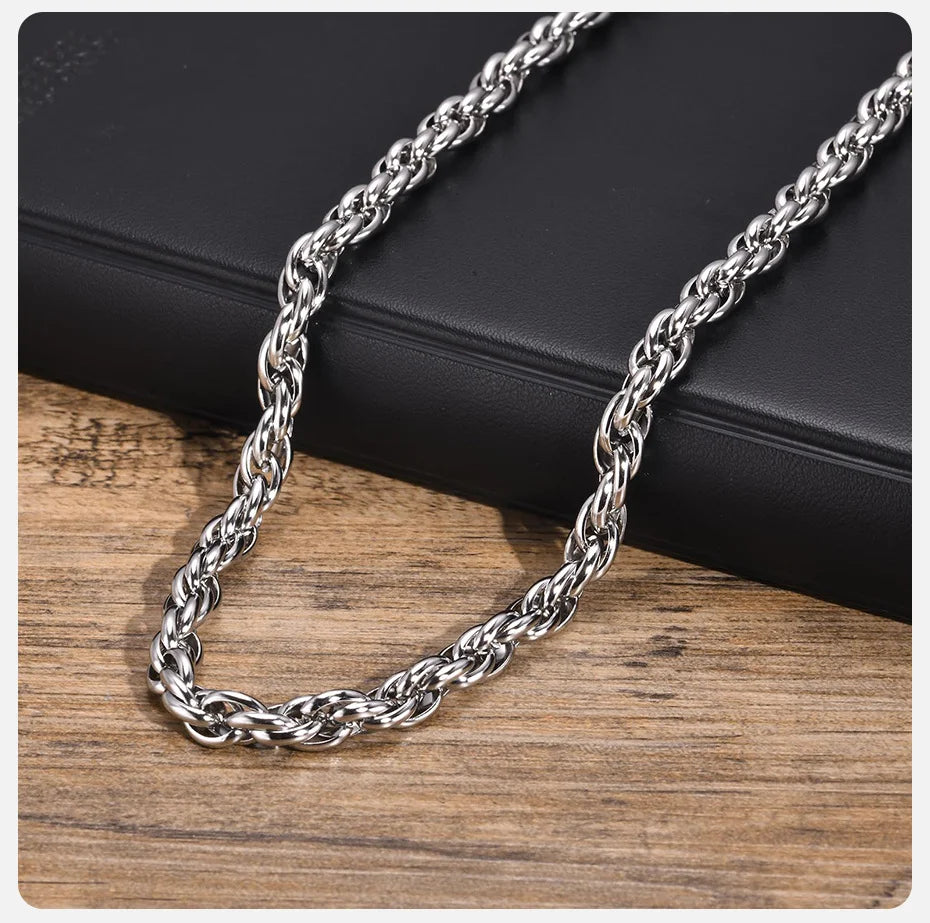 Bold Twisted Link Chain Necklace