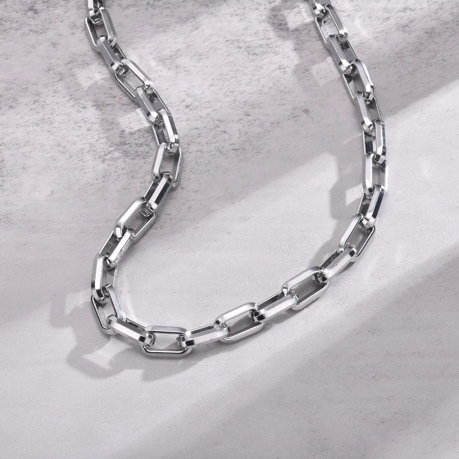 Chunky Rectangular Chain Choker Necklace