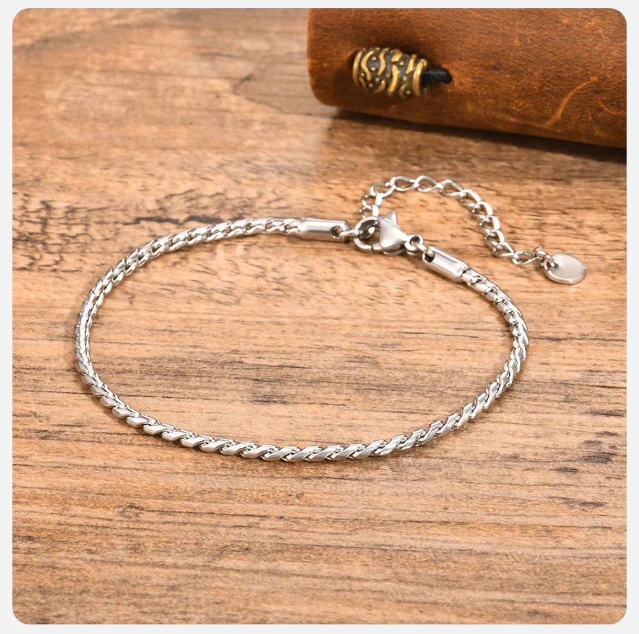 2.5mm Slim Twisted Snake Chain Bracelet