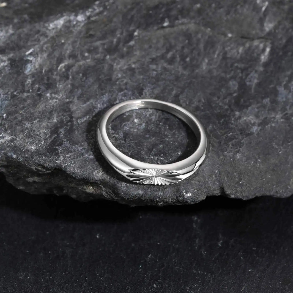 Flower Pattern Minimalist Ring